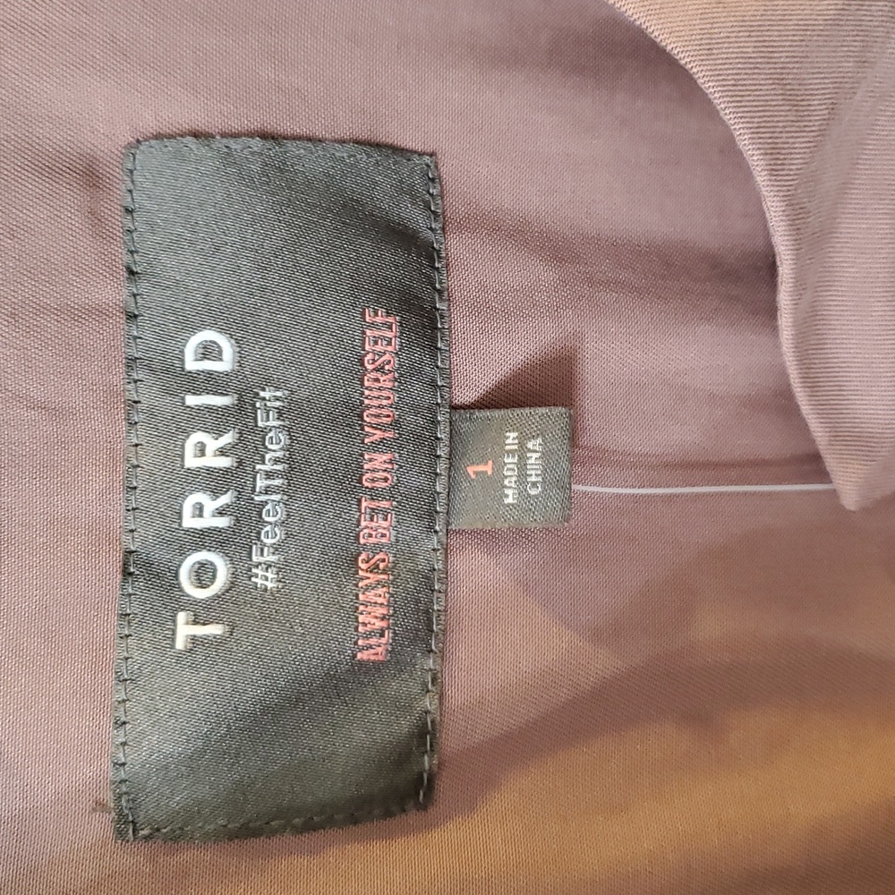 Torrid Women's Mauve Utility Vest 1x NWT - Picture 3 of 5